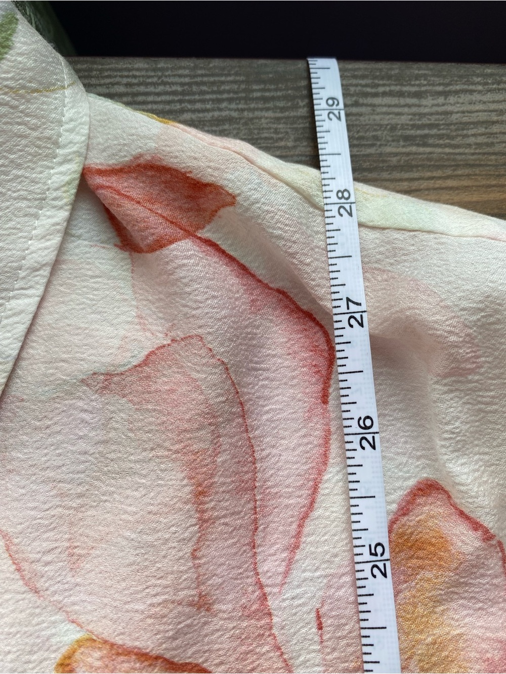 H&M Floral Watercolor Button-Down Shirt in Peach & Green - Picture 7 of 7